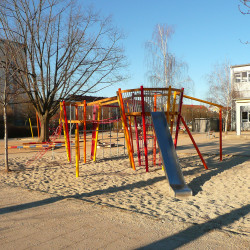 16. Grundschule  Josephinenstrasse 4043