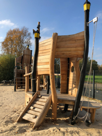 Spielschiff Kuddel Muddelplus und U3  27  4353