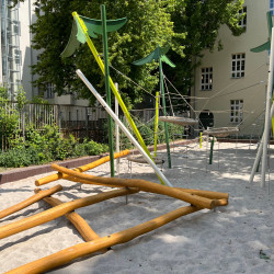 Spiel Bau Spielplatz 4515