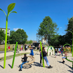 Spiel Bau Spielplatz 4585