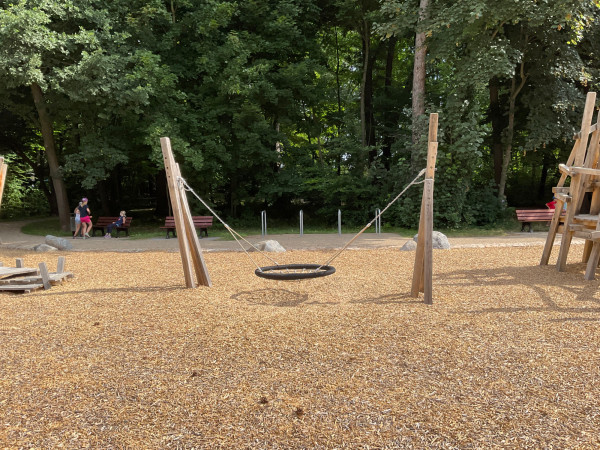 Attash Holzgestaltung Spielplatz 4603