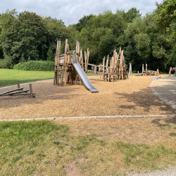 Attash Holzgestaltung Spielplatz 4606