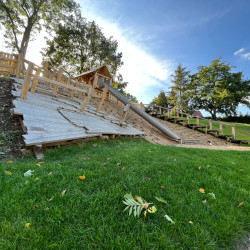 Attash Spielanlage Am Hugel