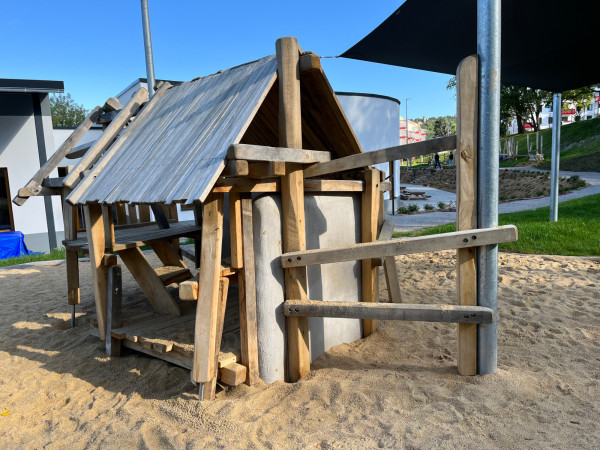 Attash Spielhaus Eiche 4649