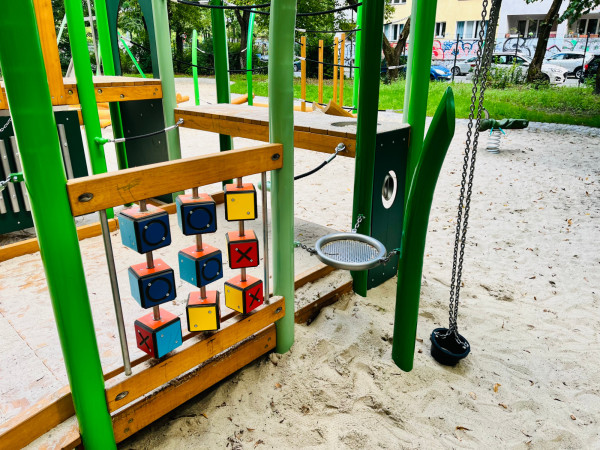 Spiel Bau Spielplatz 4778