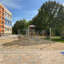 Spiel Bau Spielplatz 4708