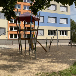 Spiel Bau Spielplatz 4711