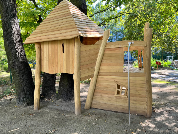 Spielart Baumhaus 4749