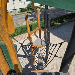 Spielart Kletteranlage Wackelbrucke