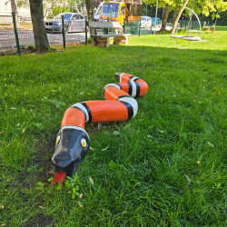 Spielart Sitzschlange Spielplatz Balancierschlange
