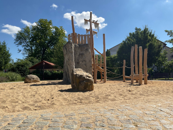 Spielart Spielschiff Kletterfelsen Naturstein