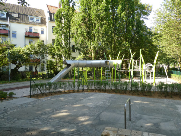 Spiel Bau Spielstruktur Spielplatz Edelstahl Rutsche Grasart Design 5033