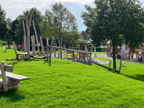 Spielart Spielplatz Themenspielplatz Spielplatzdesign Robinienholz 5005