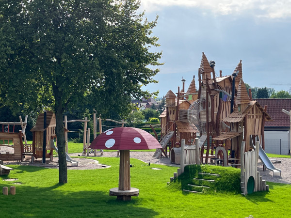 Spielart Spielplatz Themenspielplatz Spielplatzdesign Robinienholz