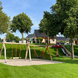 Spielart Spielplatz Themenspielplatz Spielplatzdesign Robinienholz Schaukelkombination Hugel
