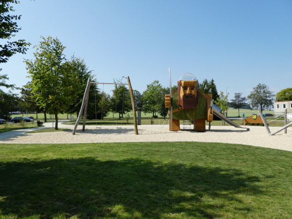 Spielart Themenspielplatz Spielplatz Robinienholz Aussenanlagengestaltung 5060