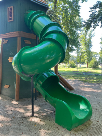 Tri Poli GFK Rohrenrutsche Wendelrutsche Kunststoffrutsche Rutsche.JPG 5036