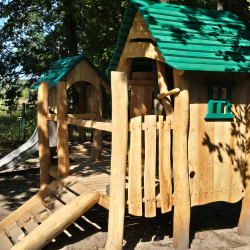 Spielart Baumhaus U3 Rutschenhauschen 