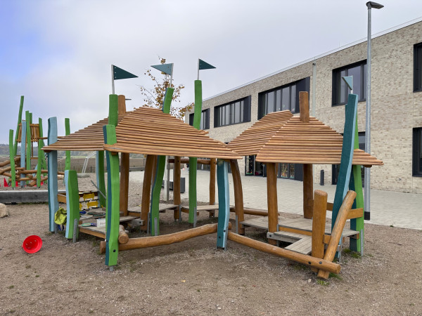 Spielart Spielkombination Robinienholz sagegestreift Spielplatz   5192