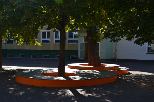 FreiraumObjekte Ney Baumpodest Aussenraumgestaltung Freie Formen 5255