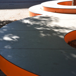 FreiraumObjekte Ney Baumpodest Aussenraumgestaltung Freie Formen 5256