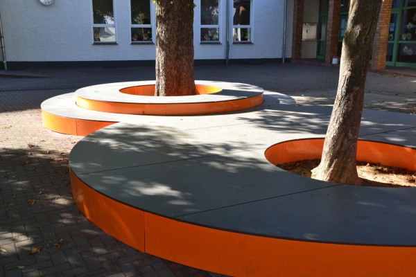 FreiraumObjekte Ney Baumpodest Aussenraumgestaltung Freie Formen 5257