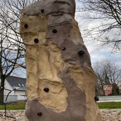 X Move Kletterfelsen Schulhof Ebersbach 5294