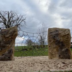 X Move Kletterfelsen Schulhof Ebersbach 5295