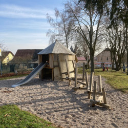 Spielplatzgerat Glasfaserbeton Attash Eichenholz Balancierweg 5317